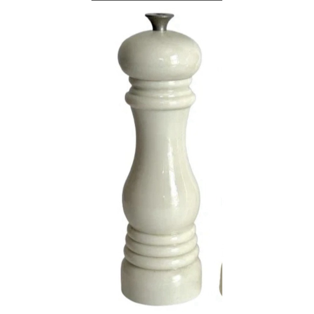1 Le Creuset Classic Salt Mills SHAKER ONLY Meringue  CREAM RETIRED COLOR